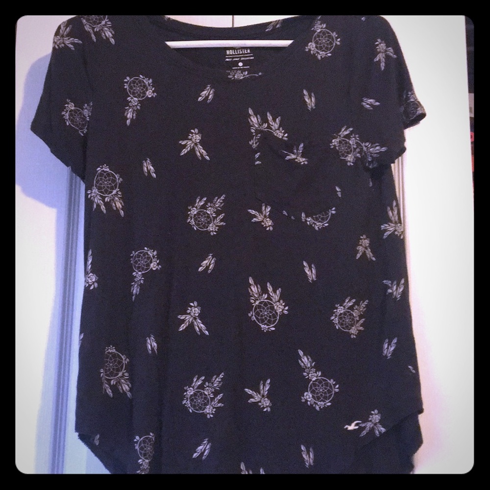 Hollister T shirt
